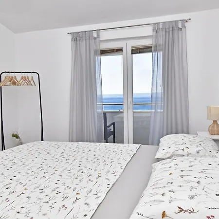 Apartment Sunny