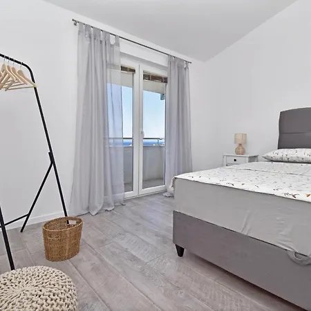 Sunny Apartment Tučepi