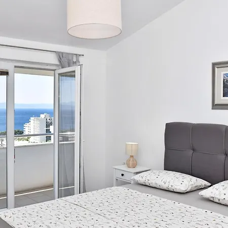 Sunny Apartment *